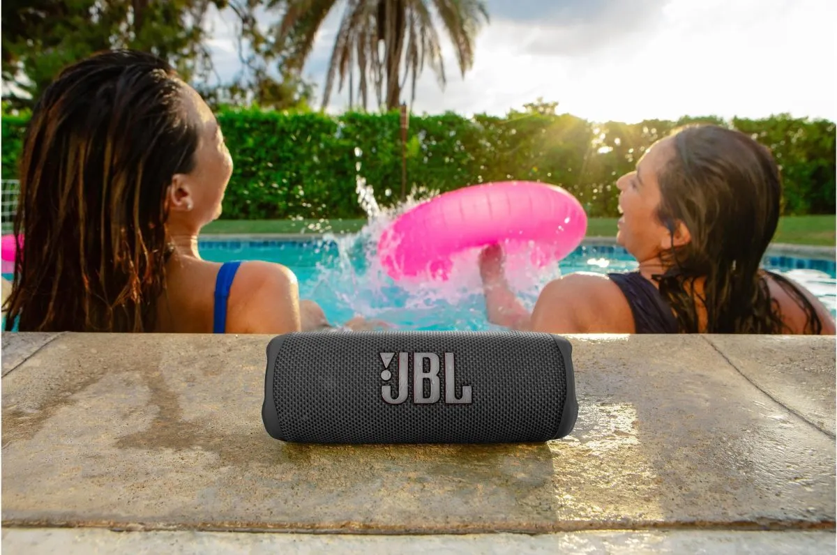 JBL Flip 6 Bluetooth Lautsprecher Schwarz