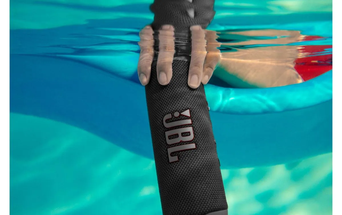 JBL Flip 6 Bluetooth Lautsprecher Schwarz