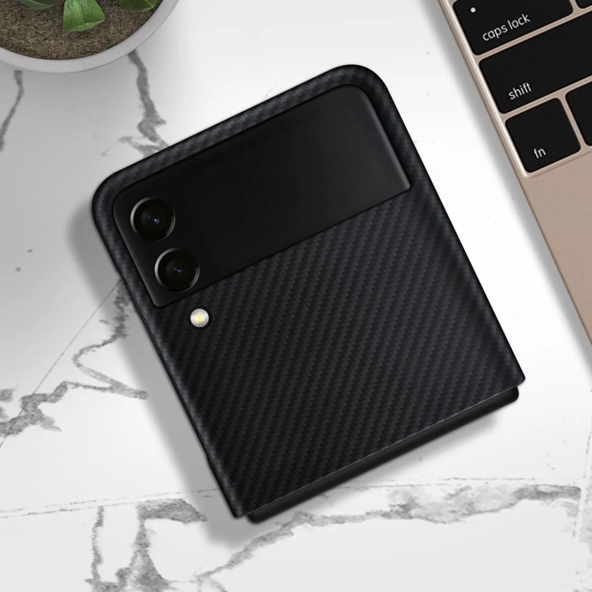 Samsung Galaxy Z Flip3 5G Aramid Cover Black