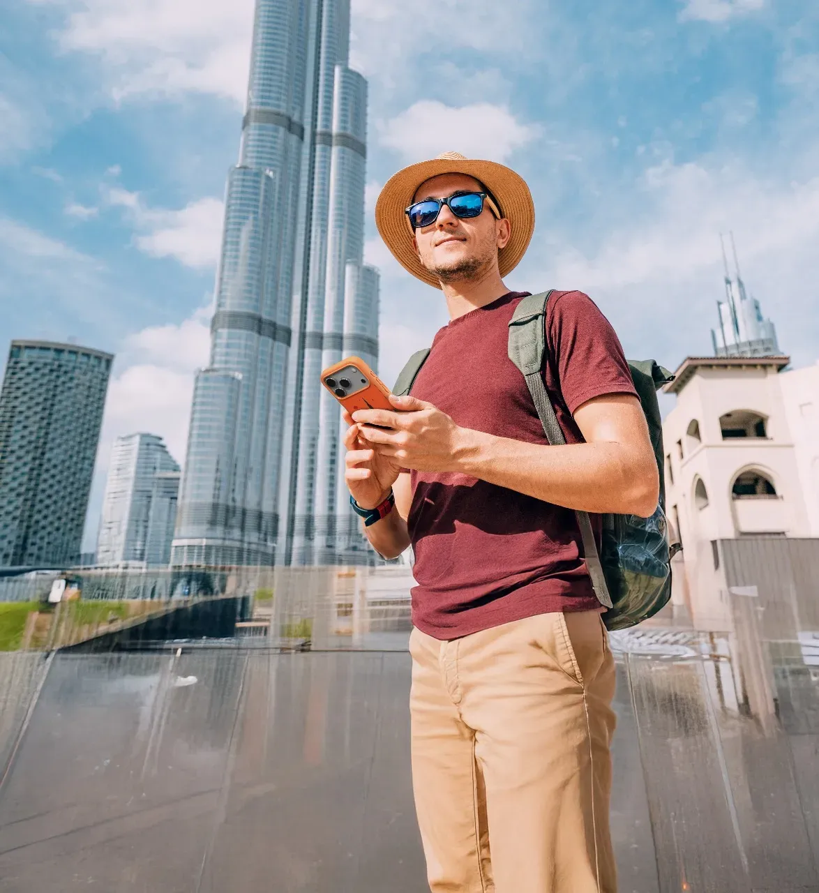 Levelo Vallo Robuste Hülle - Stickerei Dubai Apple iPhone 17 Pro Max